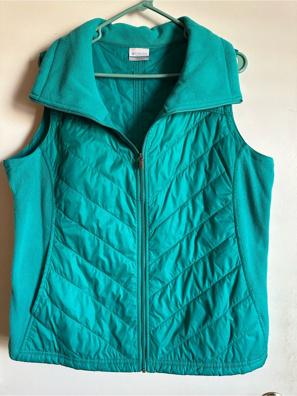 Columbia Women's Teal Quilted & Fleece Vest